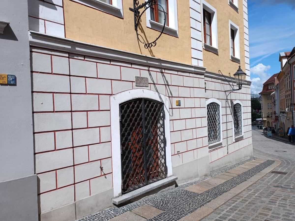 Filmap- Charmante Kreuzgewoelbe-Whg Im Herzen Der Altstadt-Ideal Fuer Paare & Geschaeftsreisende Görlitz Dış mekan fotoğraf
